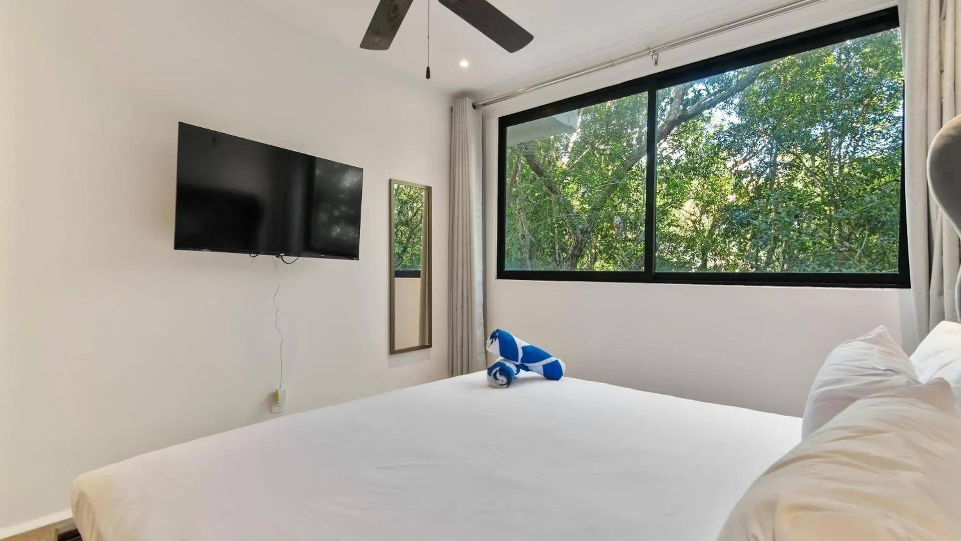 Aldea Zama 2-Br Lux Building Amenities Apartment Tulum